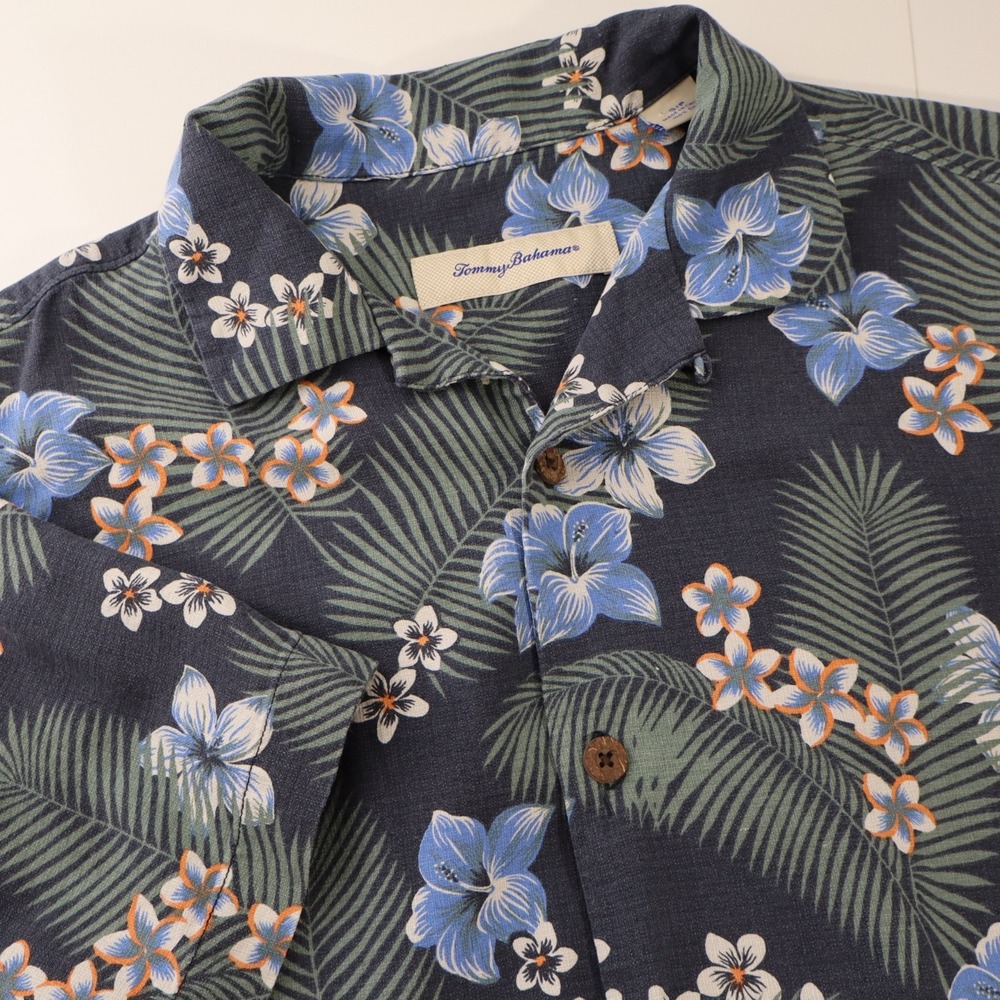 Tommy Bahama Hawaiian Camp Shirt Men Blue Floral 100% Silk Short Sleeve Sz M